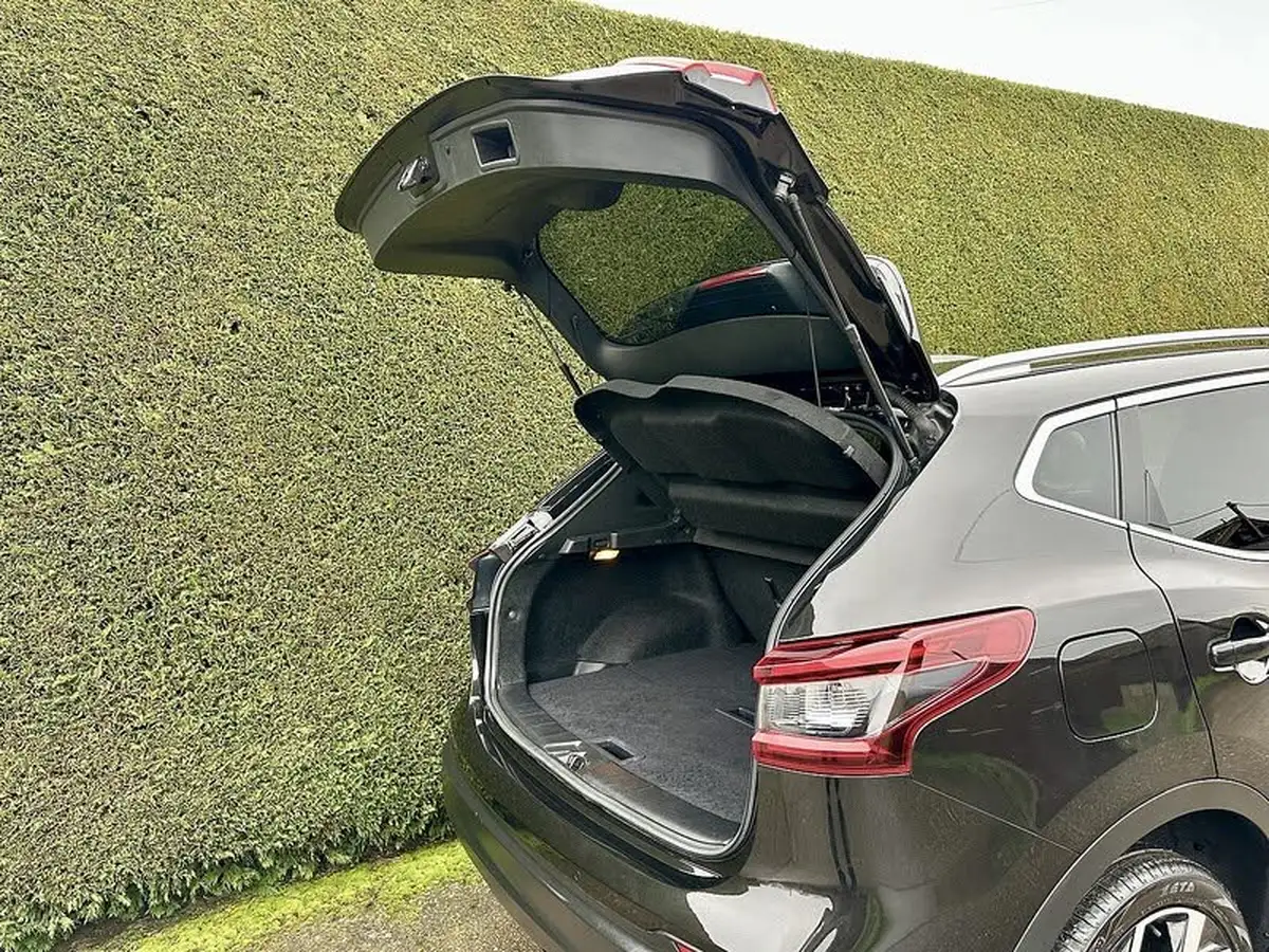 2020-nissan-qashqai-13-dig-t-n-motion-140ps-big-11