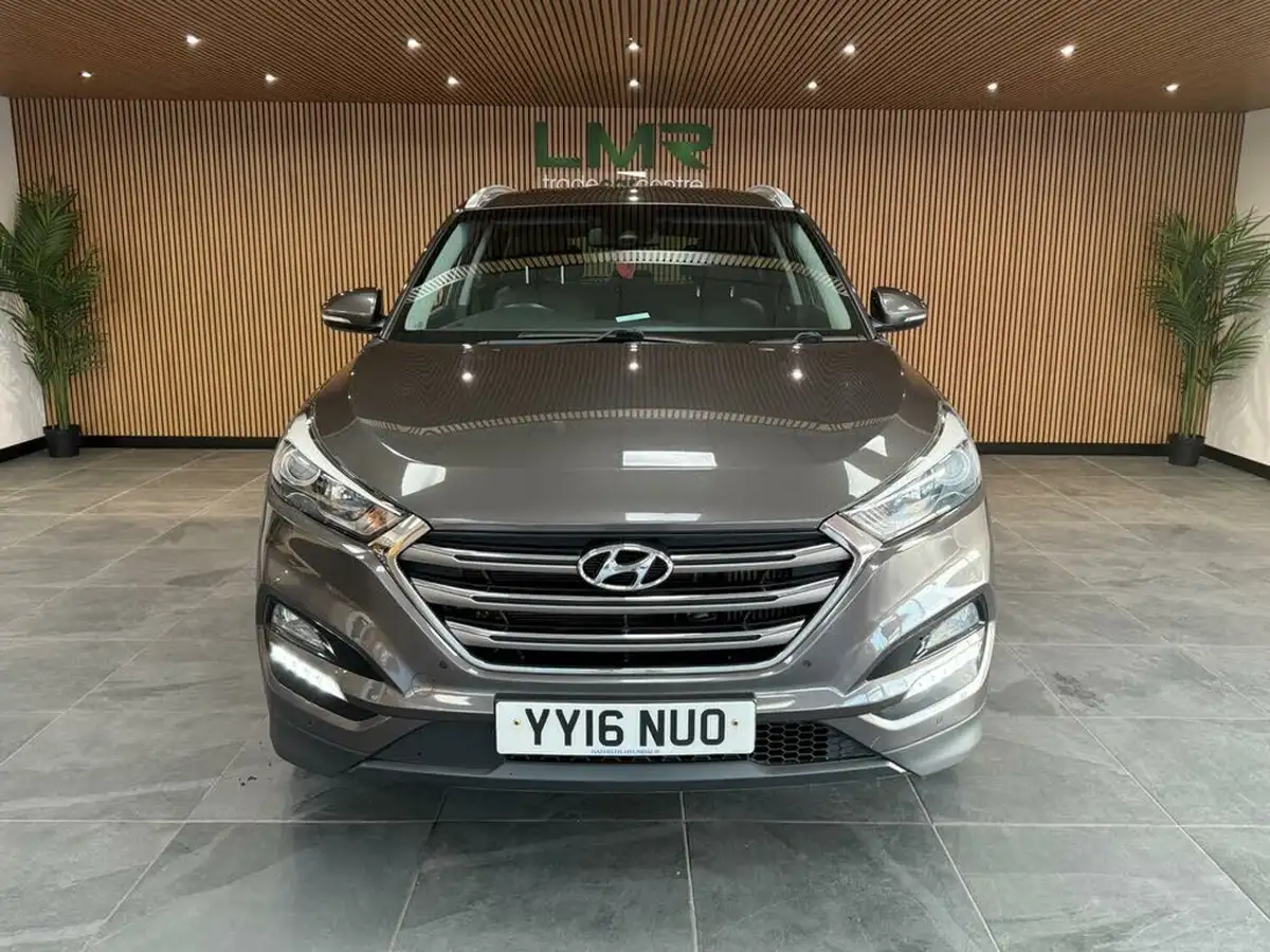 2016-hyundai-tucson-20crdi-premium-185ps-big-2