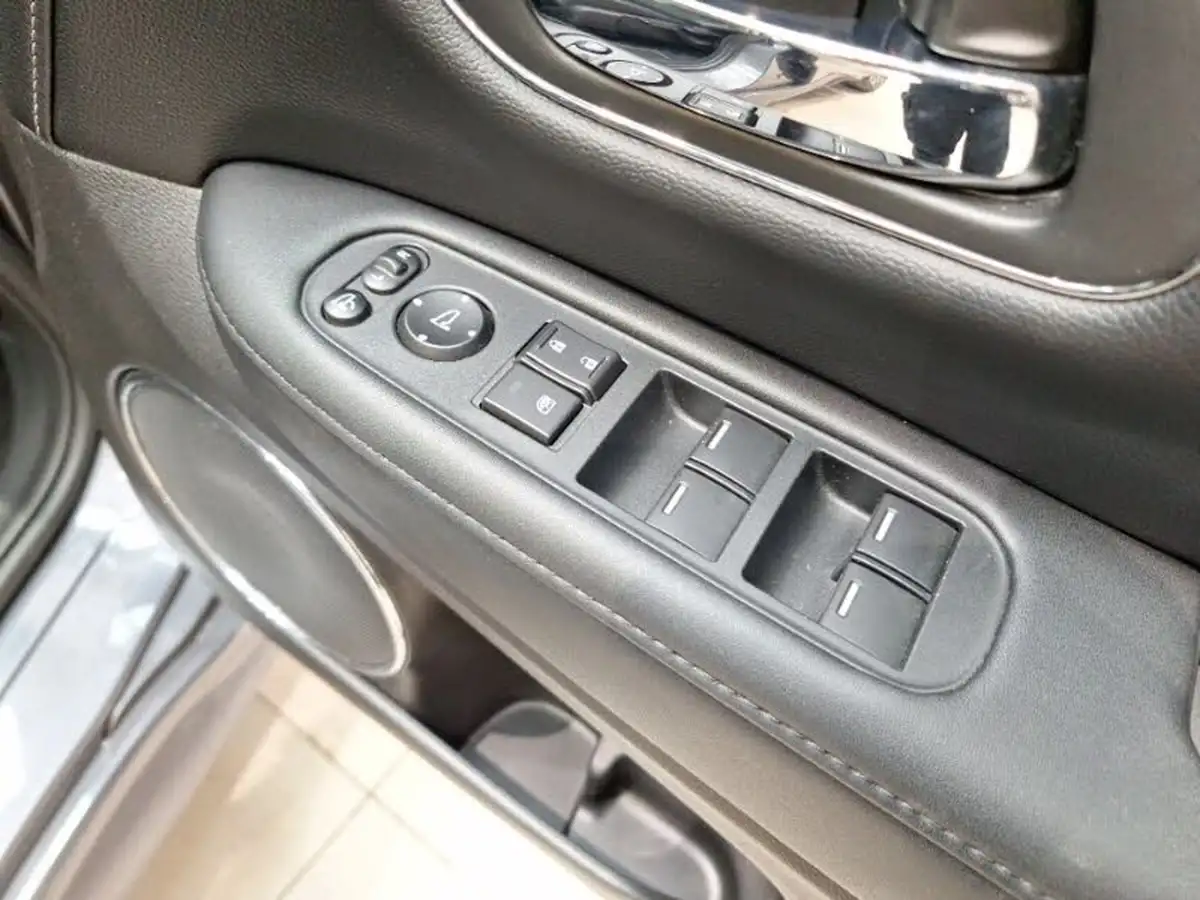 2019-honda-hr-v-15-i-vtec-ex-cvt-big-17