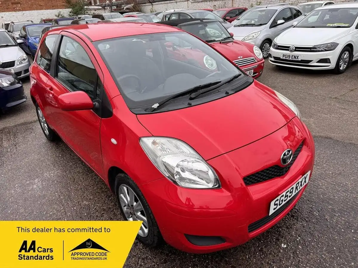 2009-toyota-yaris-133-tr-3d-mmt-big-0