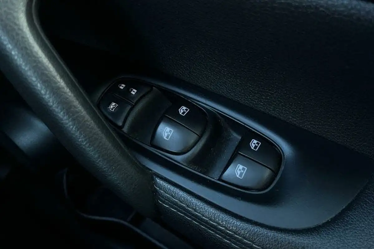 2019-nissan-qashqai-13-dig-t-n-connecta-160ps-big-15