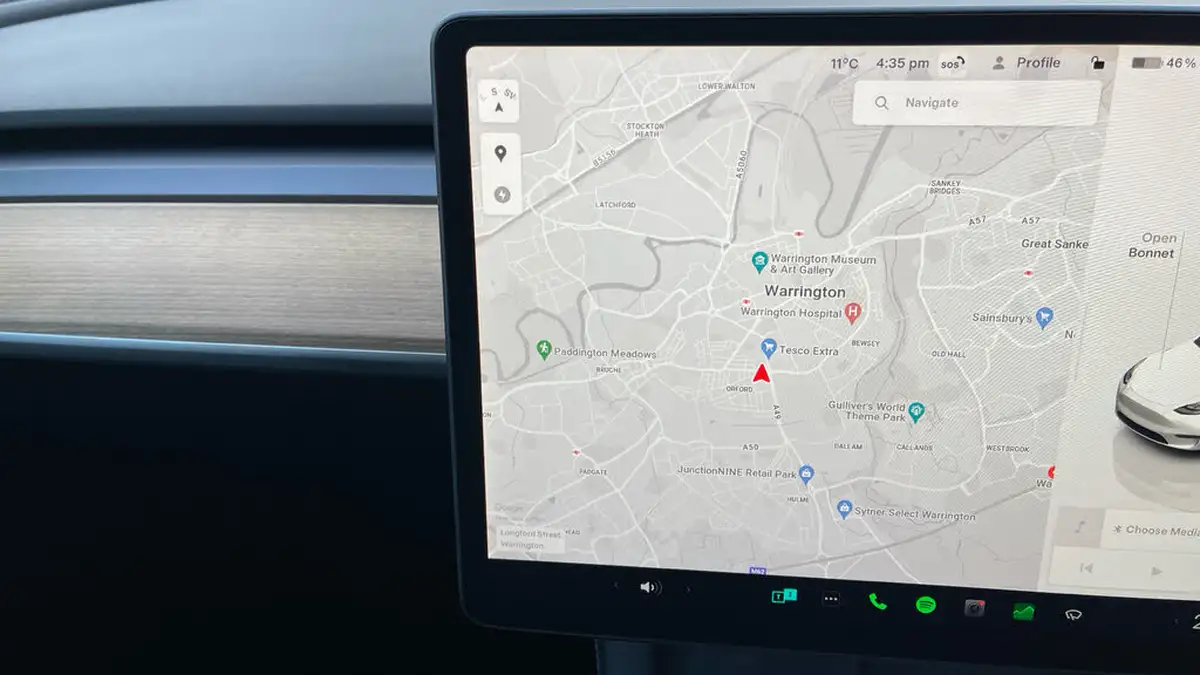 2022-tesla-model-y-e-long-range-big-26