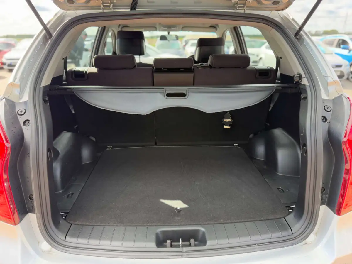 2015-ssangyong-korando-big-32