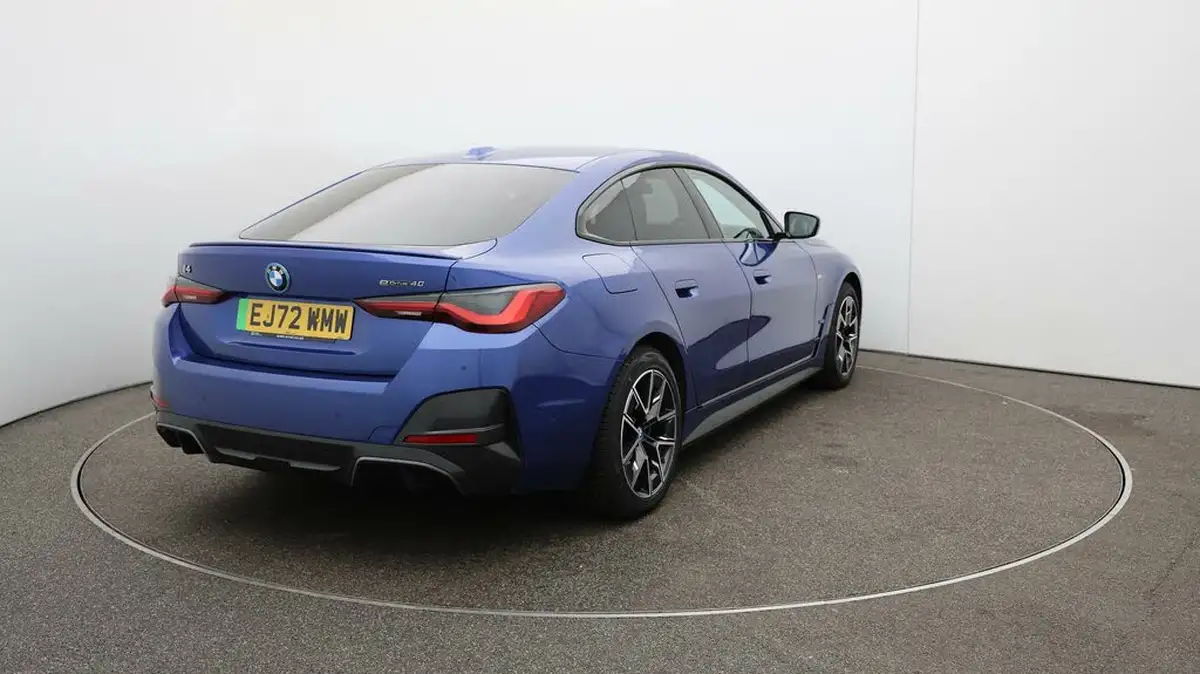 2022-bmw-i4-e-edrive40-m-sport-big-49