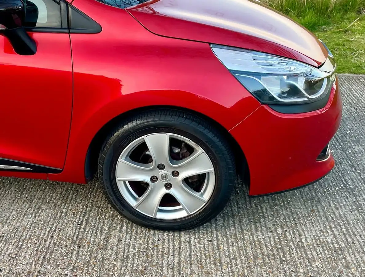 2014-renault-clio-12-dynamique-big-38