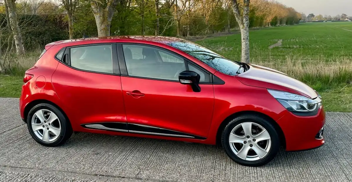 2014-renault-clio-12-dynamique-big-10
