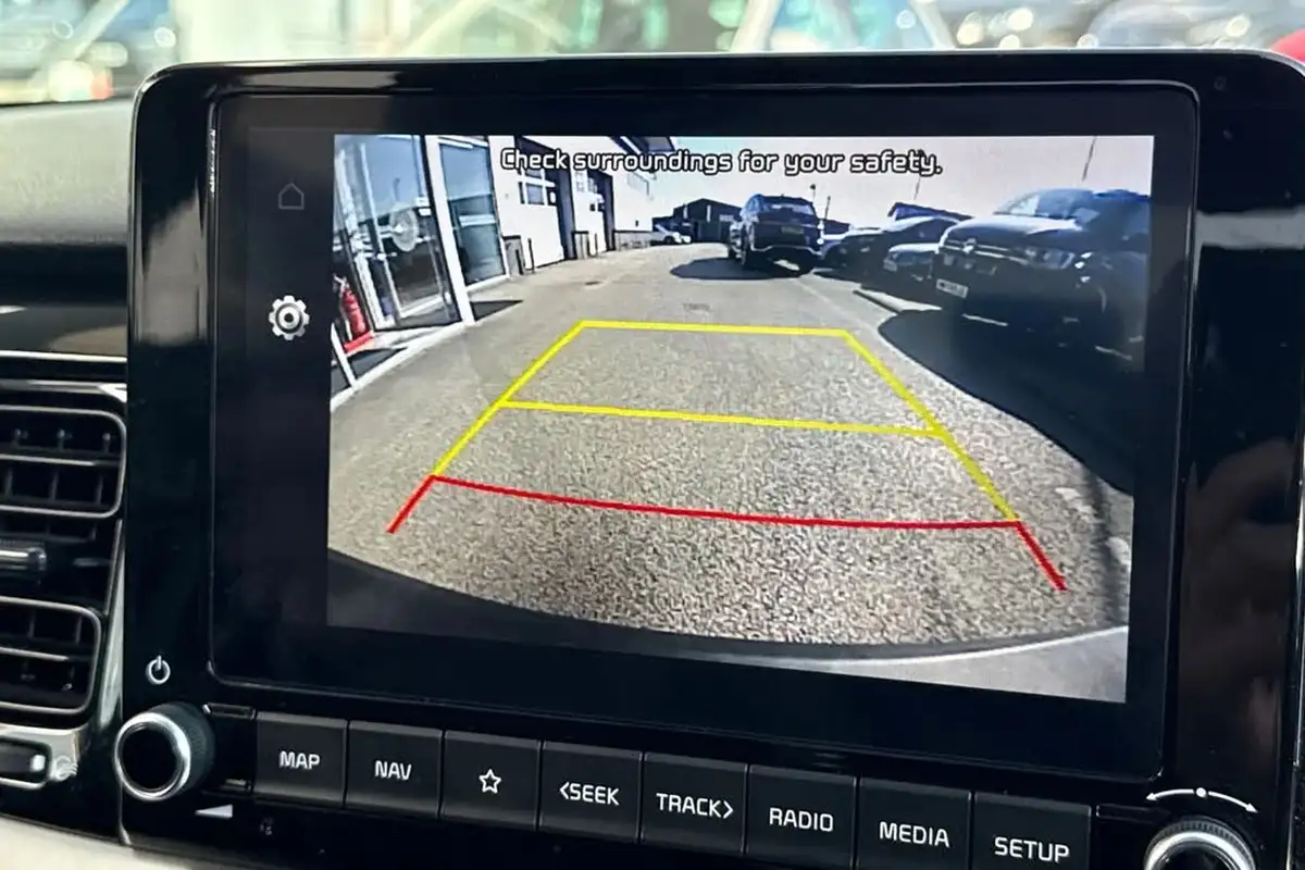2022-kia-stonic-10-t-gdi-connect-big-38