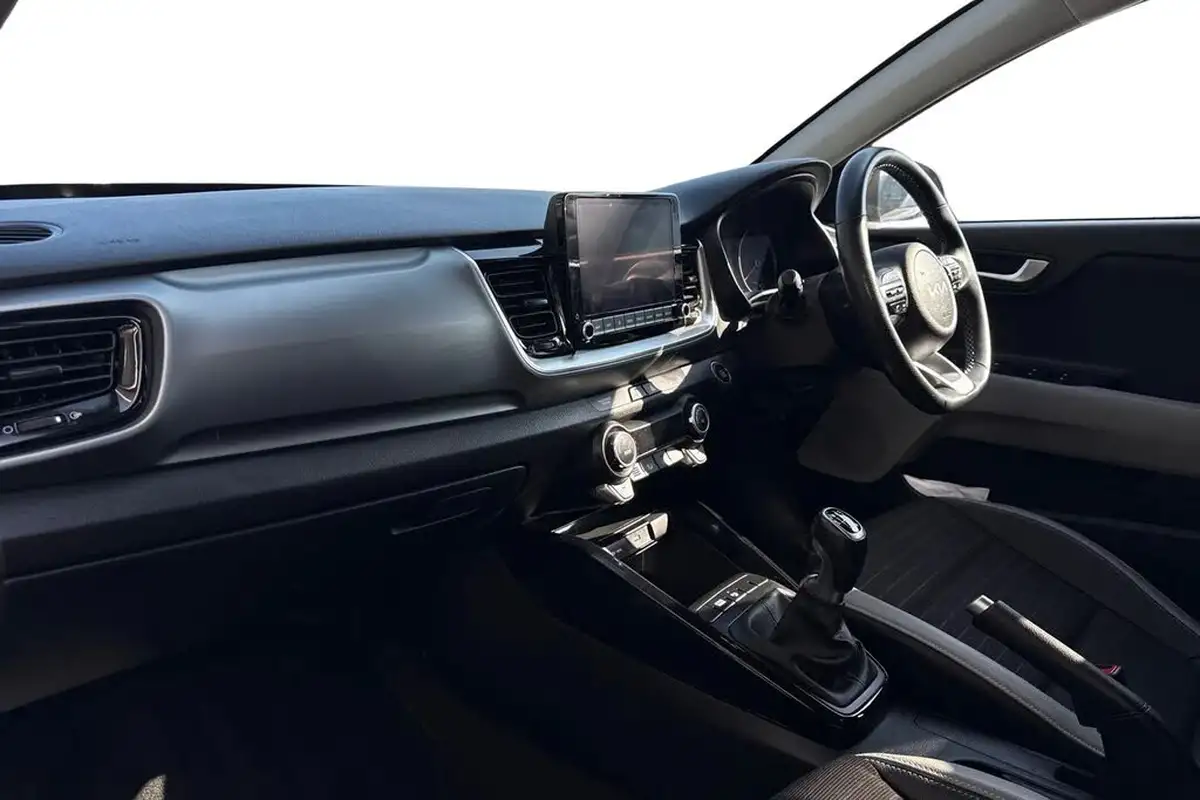 2022-kia-stonic-10-t-gdi-connect-big-14