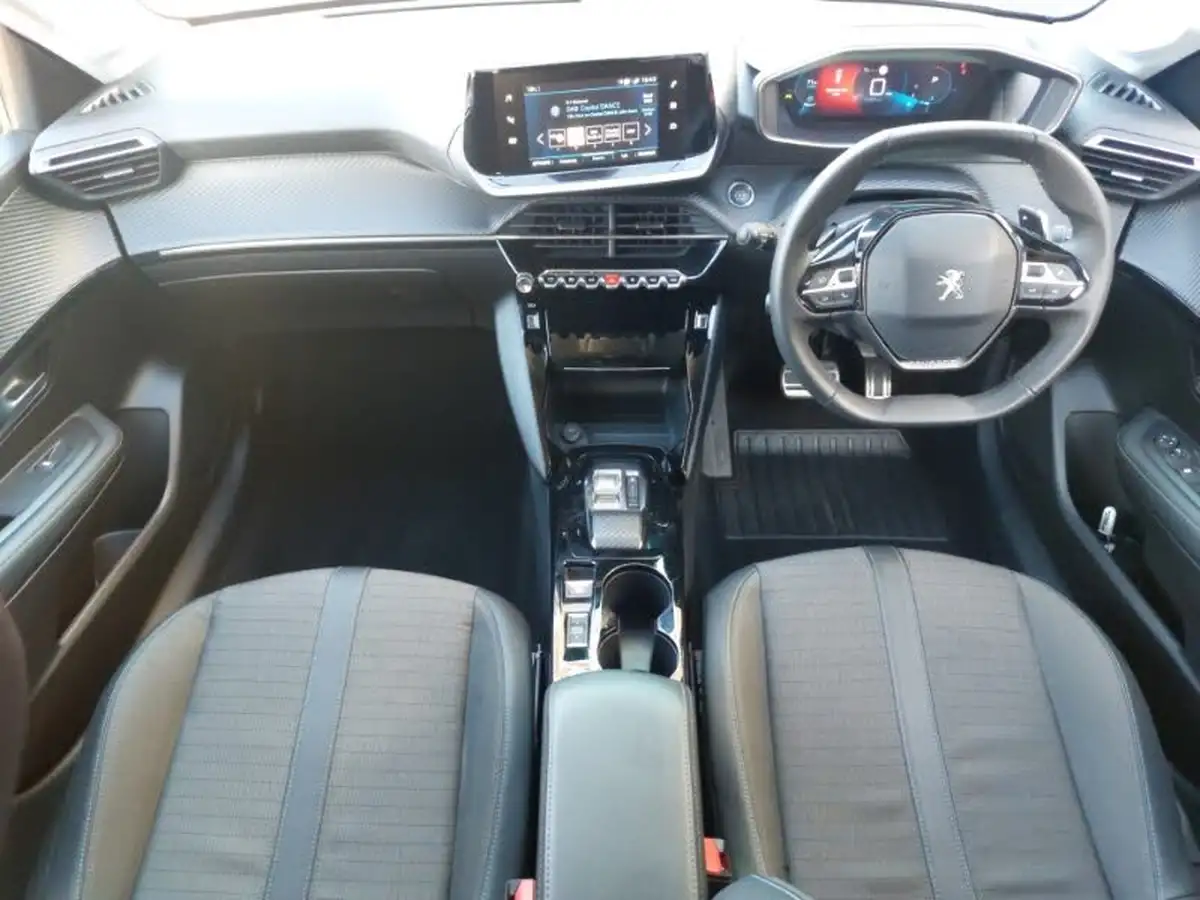 2023-peugeot-208-12-puretech-allure-premium-130ps-eat8-big-2