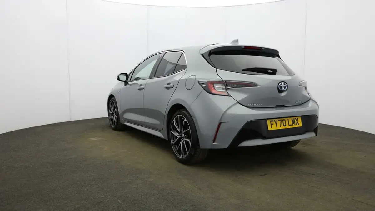 2020-toyota-corolla-18-vvt-i-excel-trk-hatchback-big-24