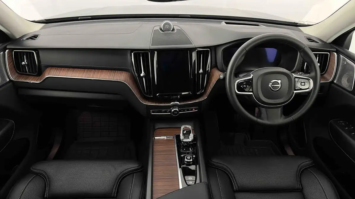 2024-volvo-xc60-20-t8-ultimate-dark-big-9
