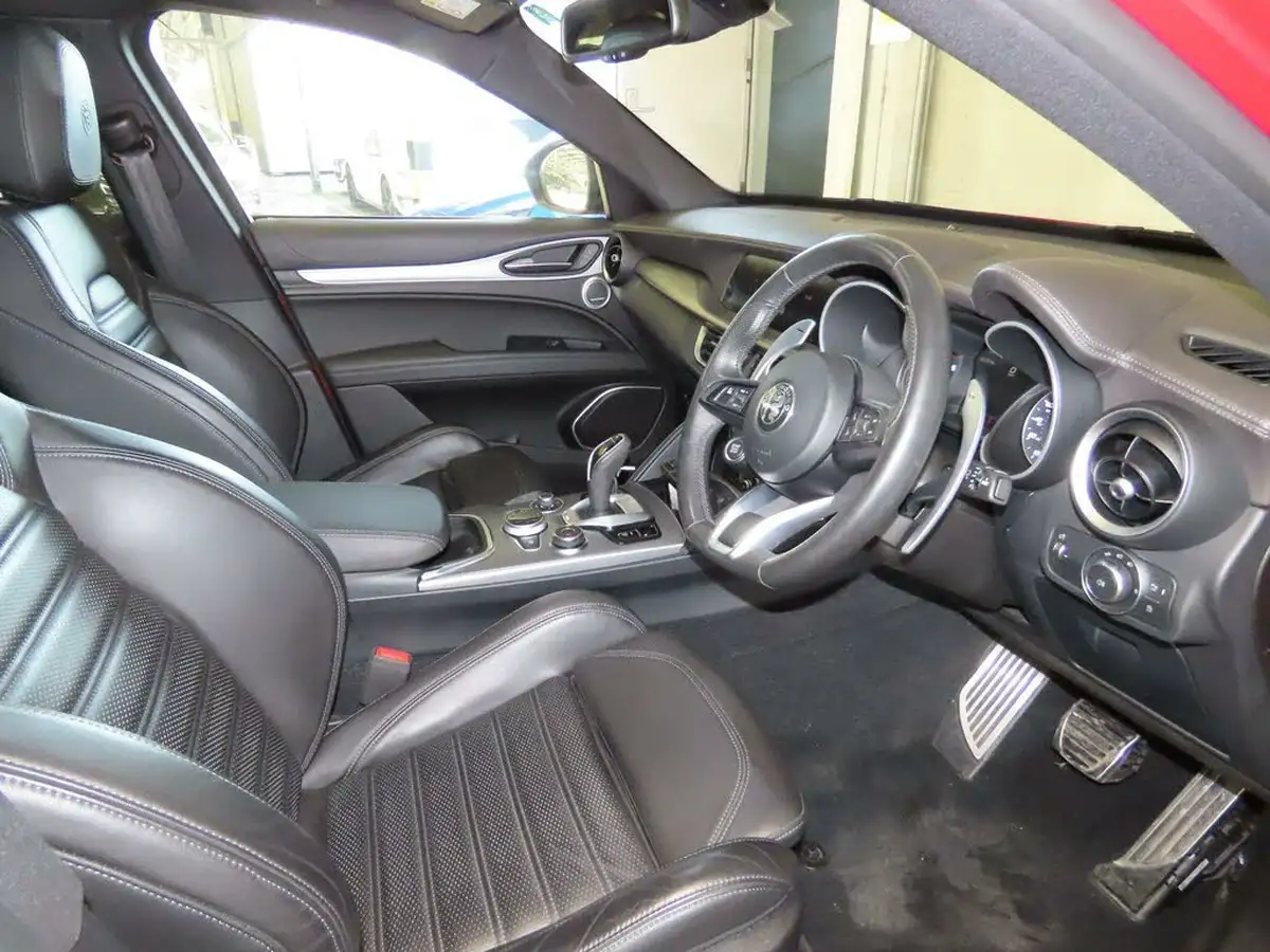 2021-alfa-romeo-stelvio-20-veloce-big-5
