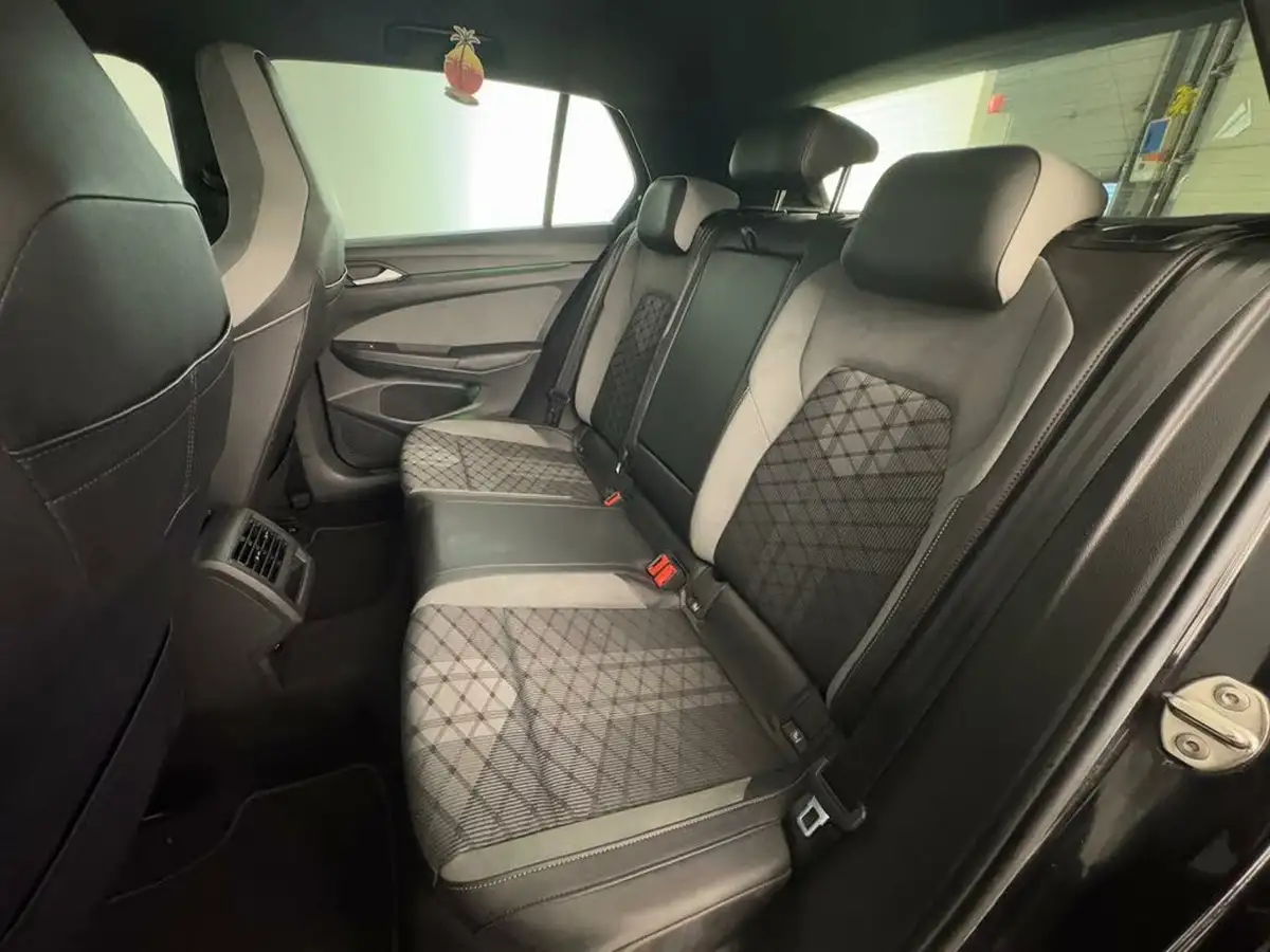 2021-volkswagen-golf-big-12