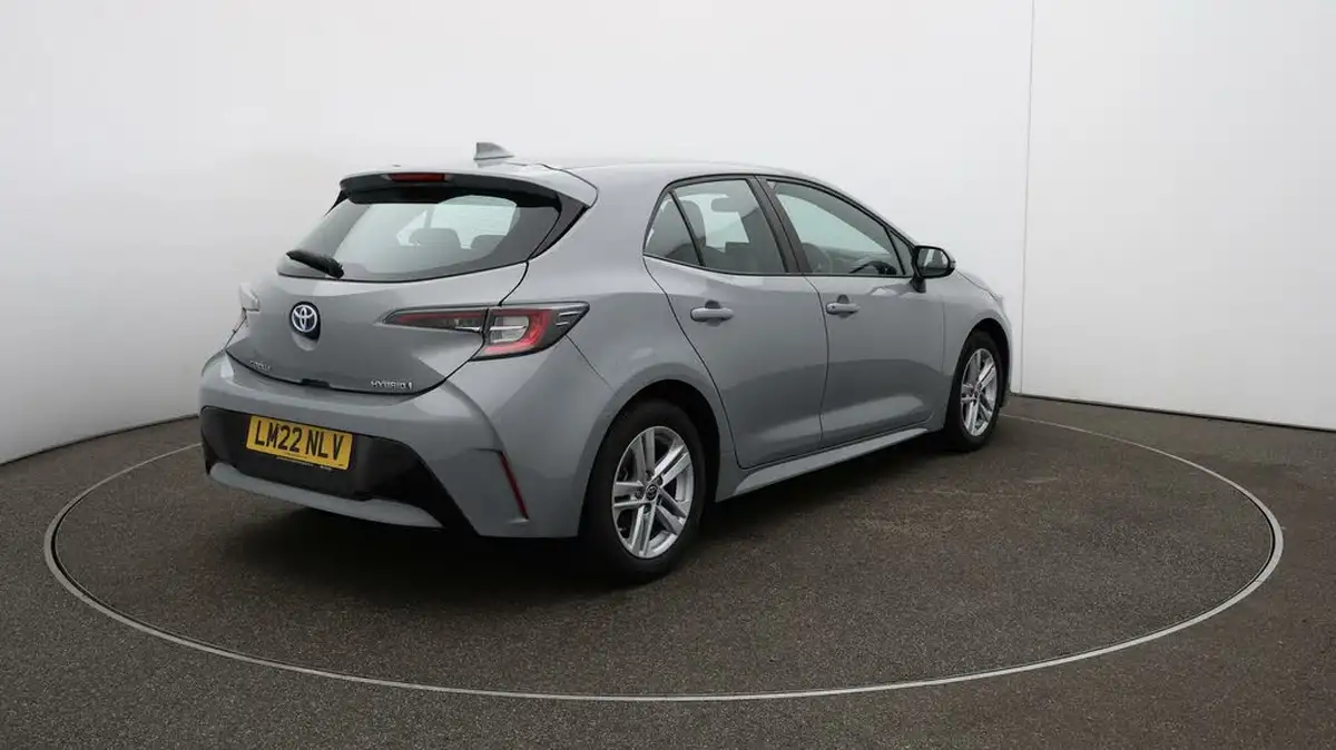 2022-toyota-corolla-18-vvt-i-icon-120bhp-trk-hatchback-5d-big-7