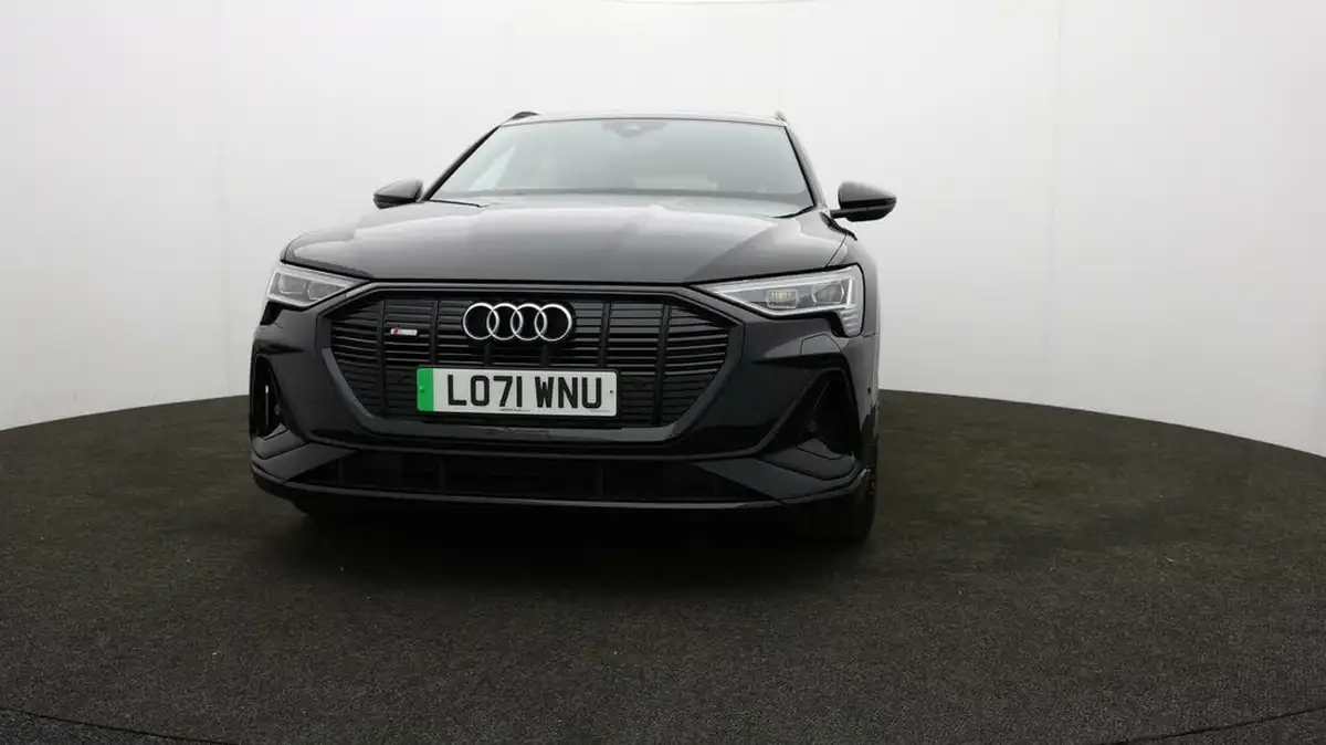 2022-audi-e-tron-55e-black-edition-station-wagon-big-48