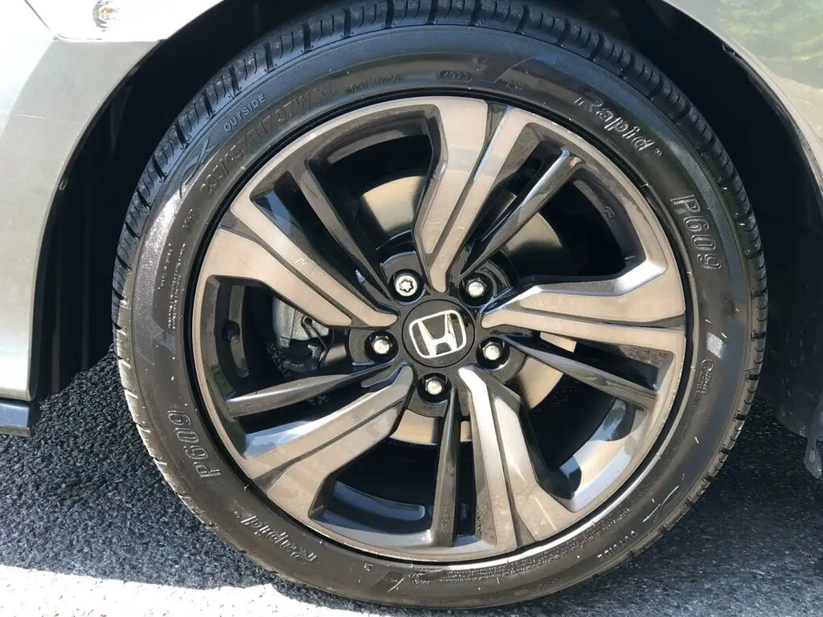 2019-honda-civic-15-vtec-turbo-sport-ss-big-61