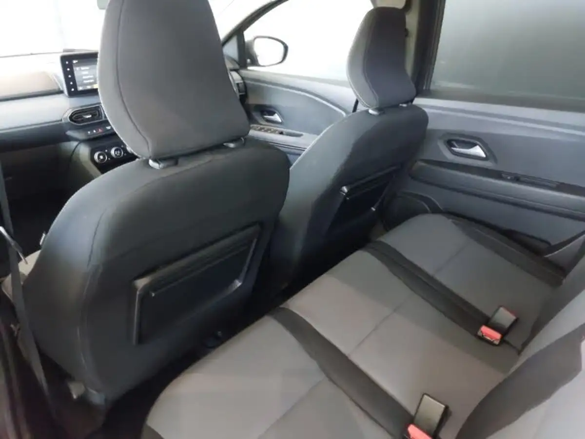 2024-dacia-jogger-16-tce-extreme-big-5