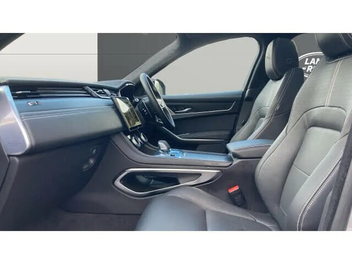 2024-jaguar-f-pace-20-d200-r-dynamic-hse-black-big-2