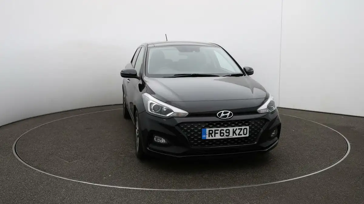 2020-hyundai-i20-12-premium-se-nav-big-36
