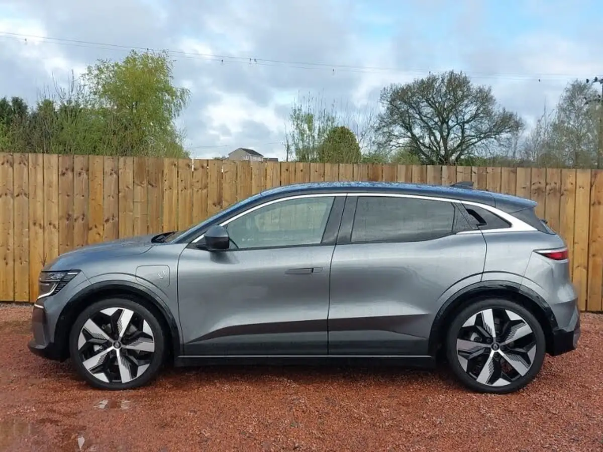 2024-renault-megane-e-tech-e-techno-e-tech-comfort-range-big-3