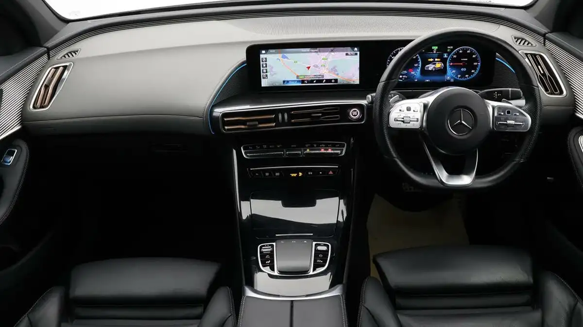 2021-mercedes-benz-eqc-e-eqc-400-amg-line-big-12