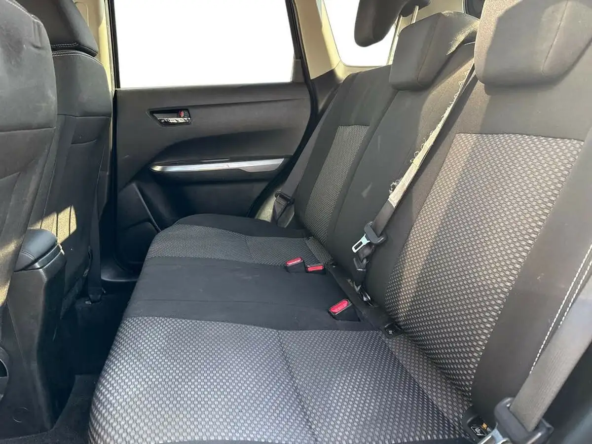 2019-suzuki-vitara-10-boosterjet-sz-t-big-10
