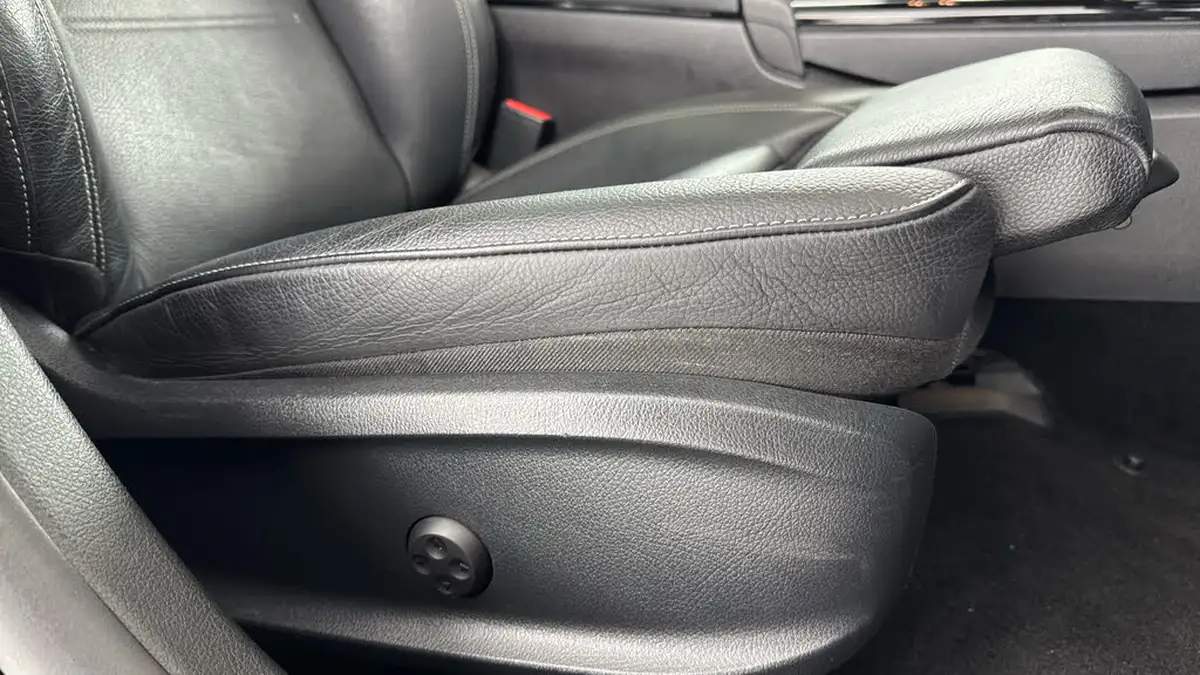 2020-mercedes-benz-cla-13-cla-180-amg-line-premium-plus-coupe-4d-big-22