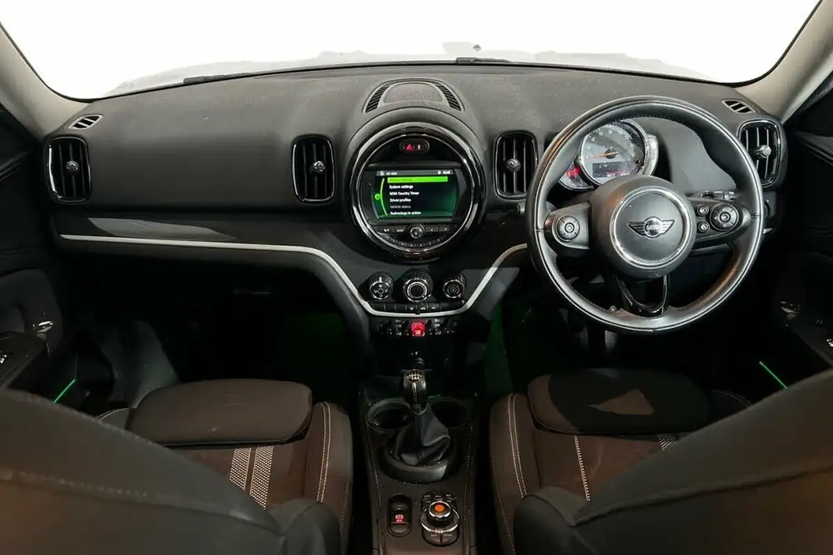 2018-mini-countryman-20-cooper-s-ss-big-9