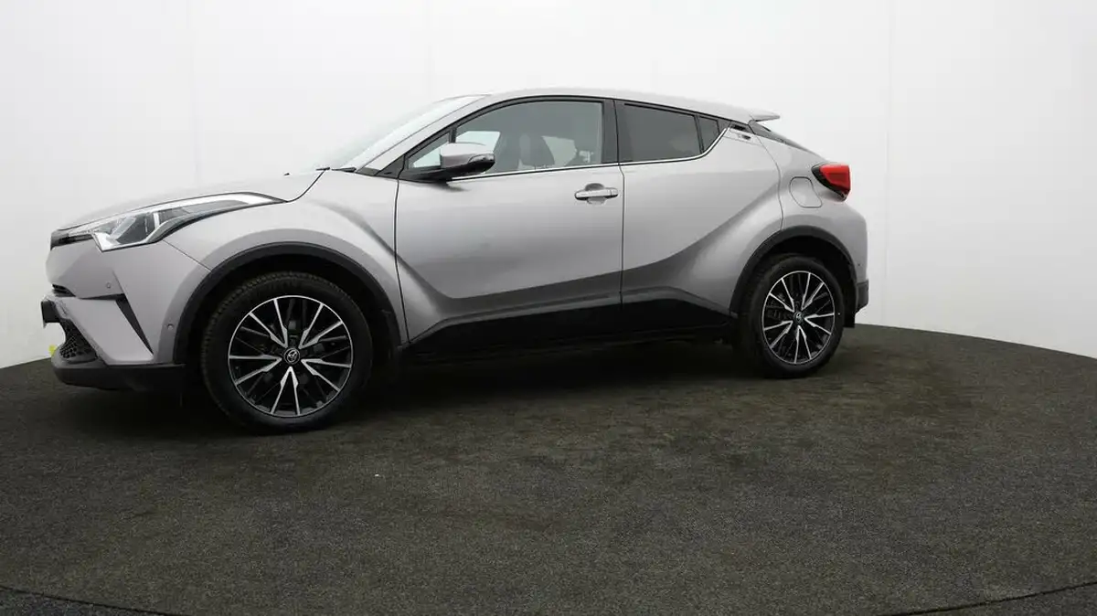 2017-toyota-c-hr-12-excel-big-55