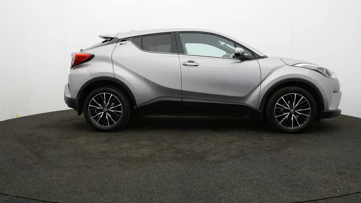 2017-toyota-c-hr-12-excel-big-31