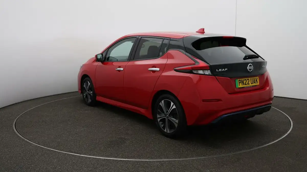 2022-nissan-leaf-e-tekna-big-53