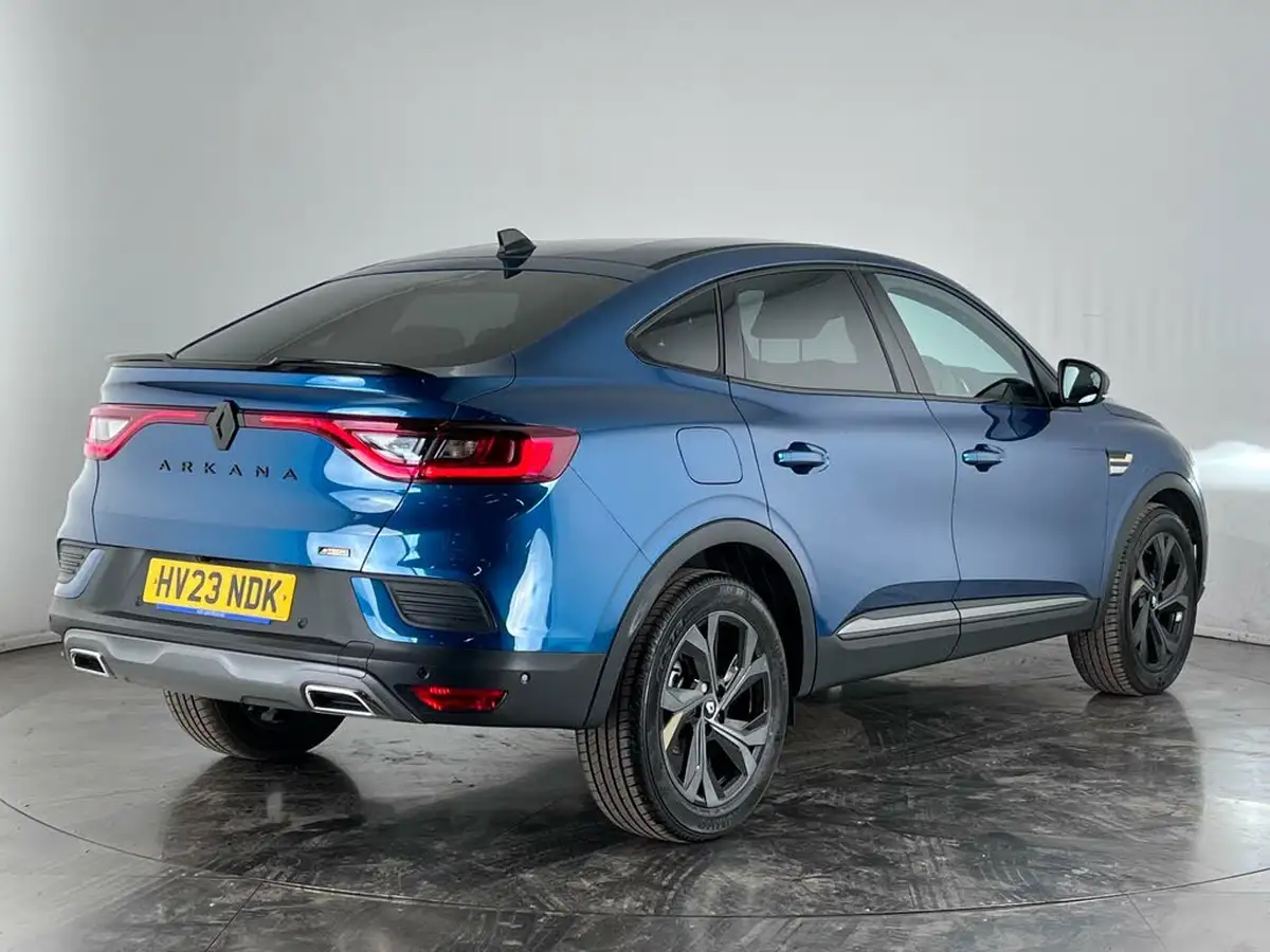 2023-renault-arkana-16-e-tech-engineered-big-3