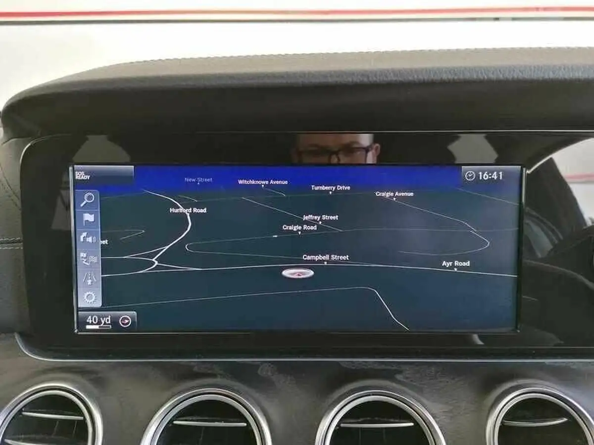2018-mercedes-benz-e-class-20-e200-amg-line-saloon-4d-big-17