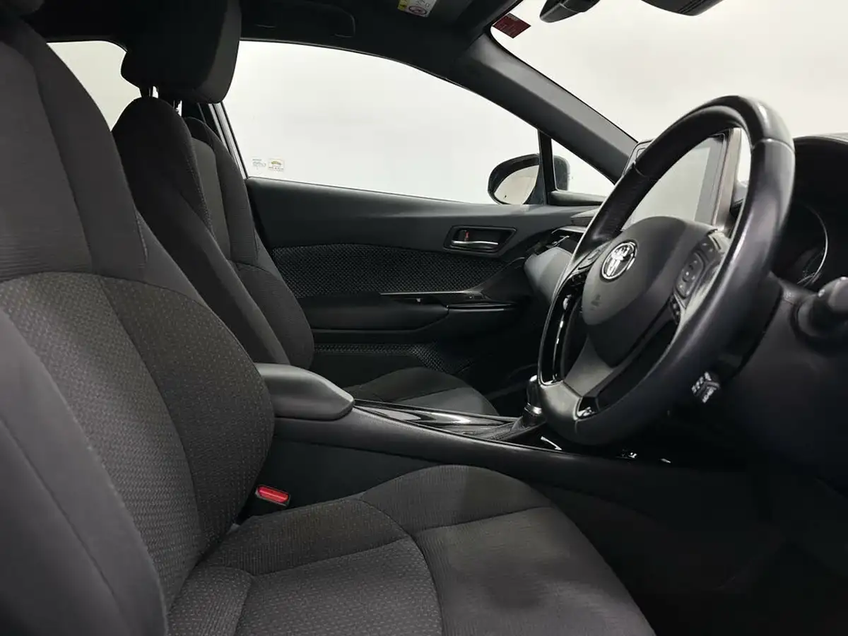 2018-toyota-c-hr-18-vvt-i-dynamic-big-24