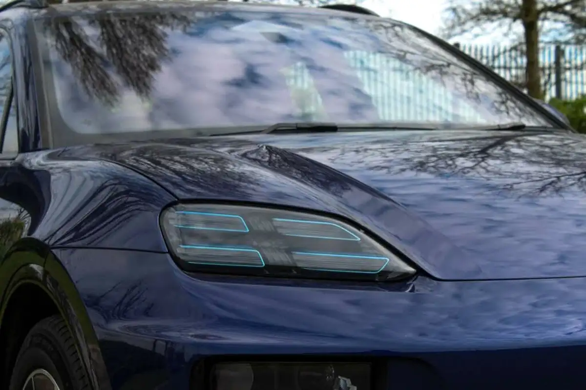 2024-porsche-macan-e-turbo-electric-big-11