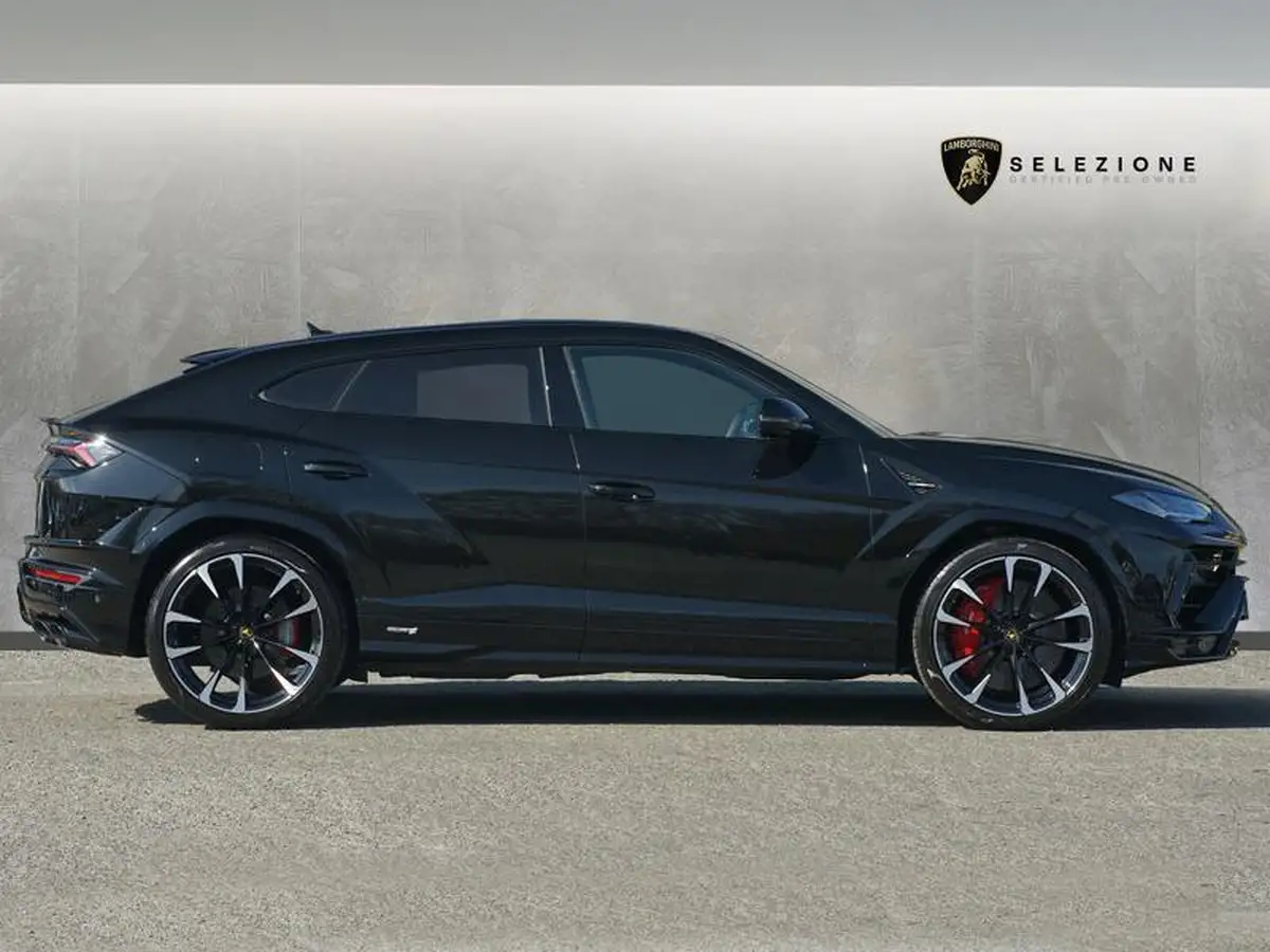 2024-lamborghini-urus-40-no-trim-big-2
