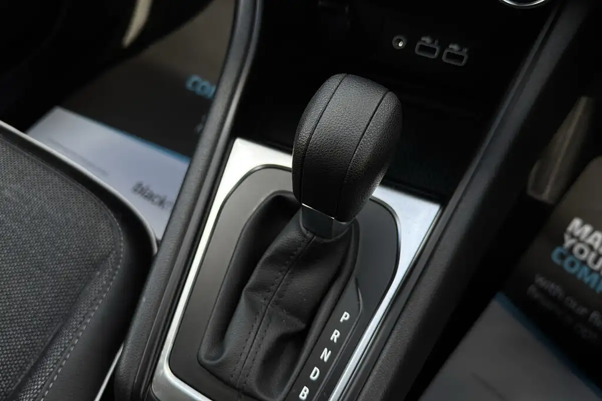 2024-renault-captur-16-techno-145ps-full-big-11