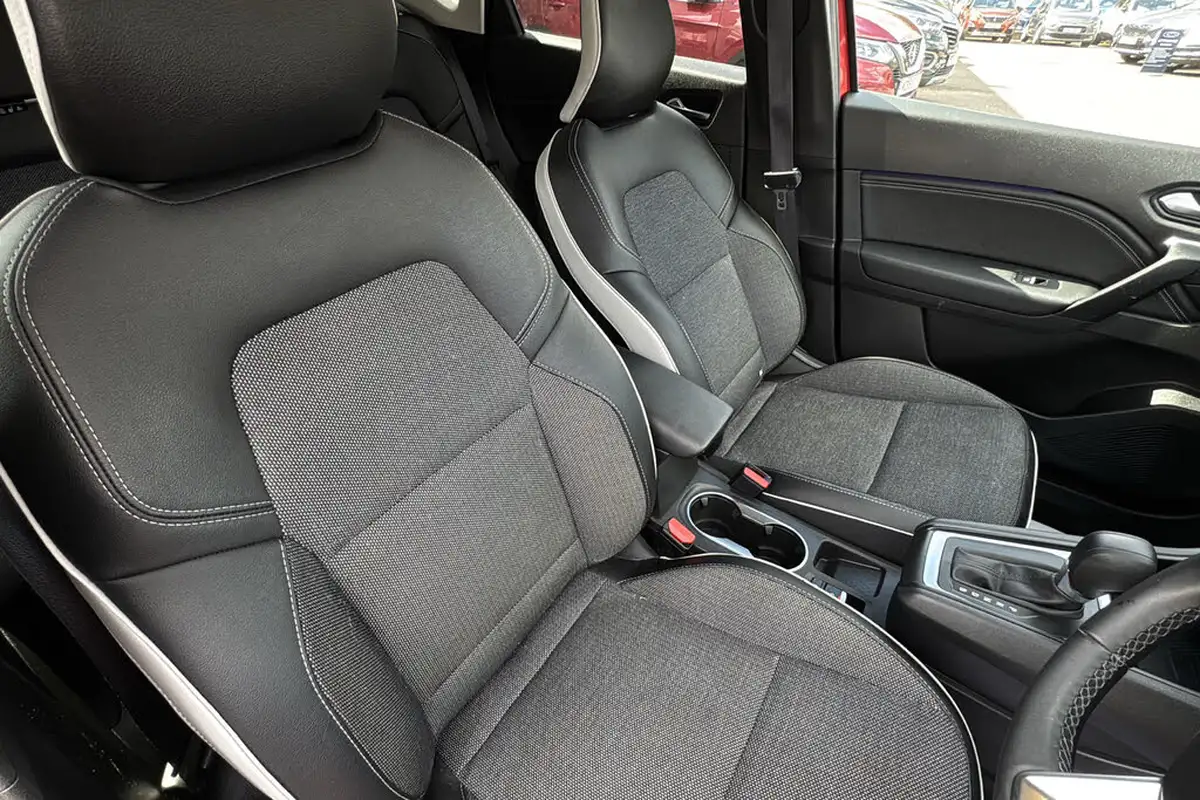 2024-renault-captur-16-techno-145ps-full-big-33