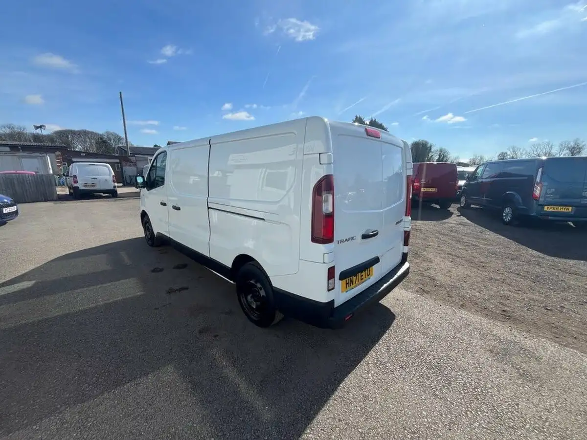 2021-renault-trafic-20dci-ll30-energy-120-business-panel-big-4