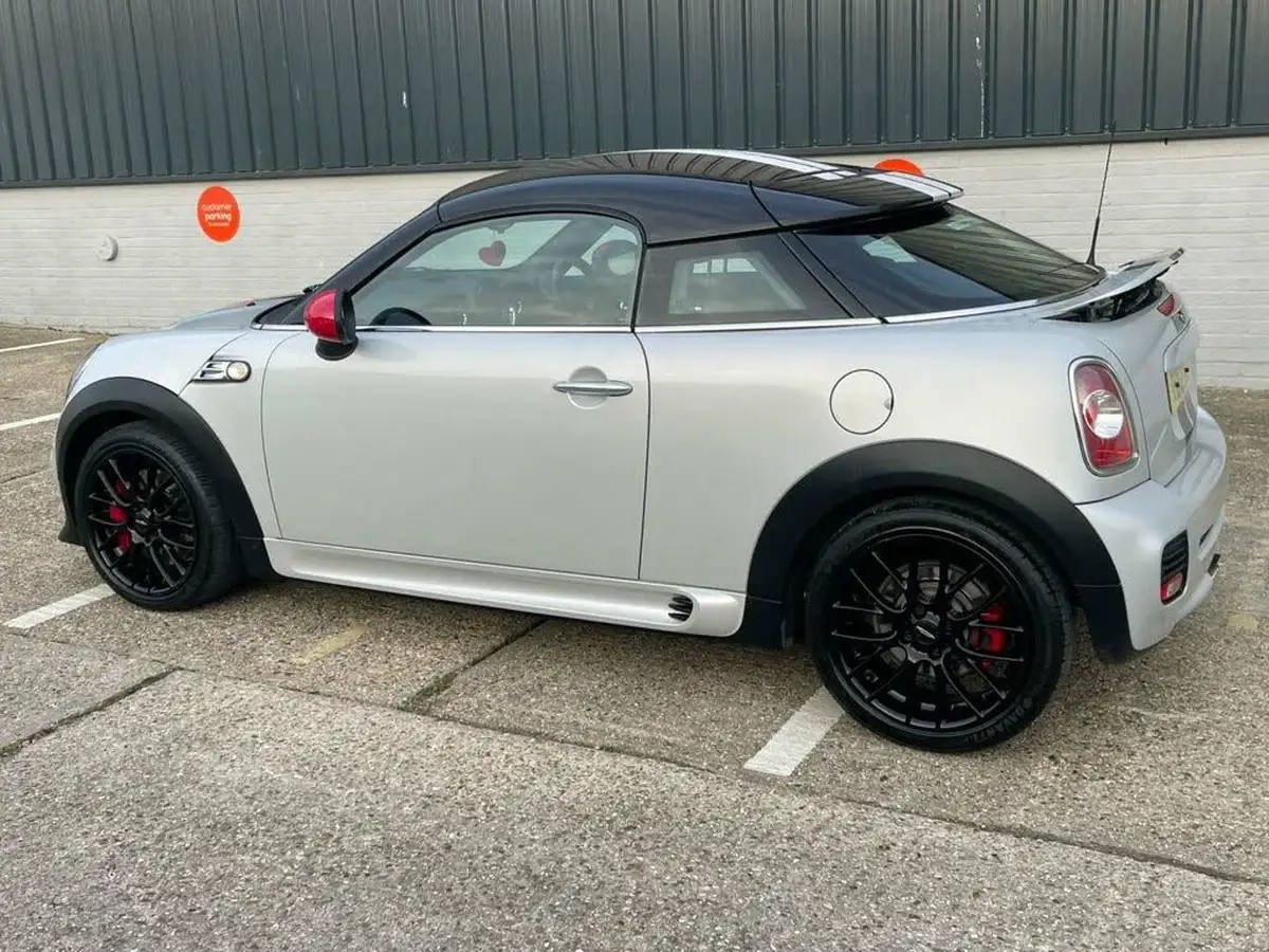 2012-mini-cooper-16-john-cooper-works-chili-coupe-3d-big-50