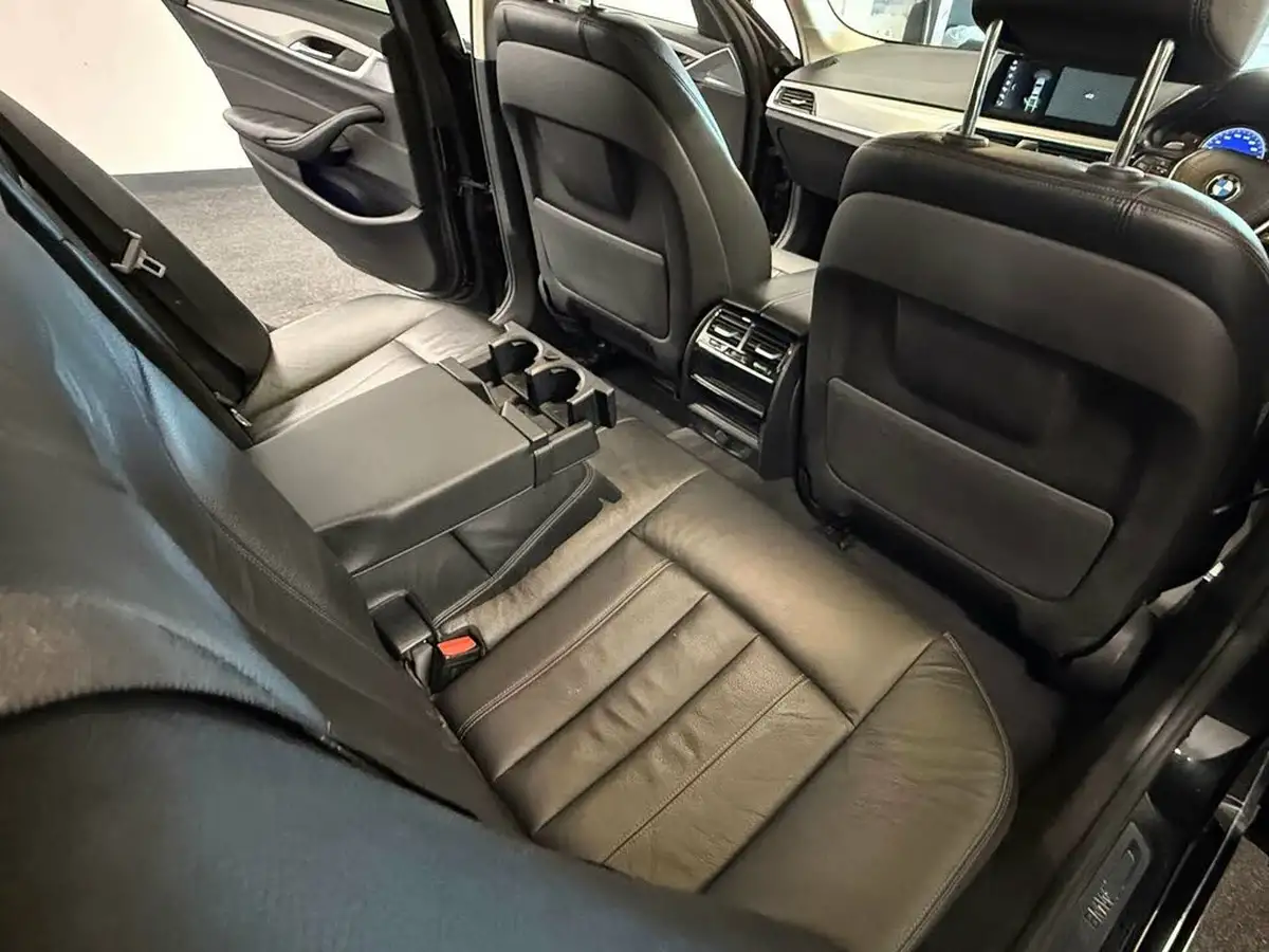 2017-bmw-5-series-20-530i-se-saloon-4d-big-44