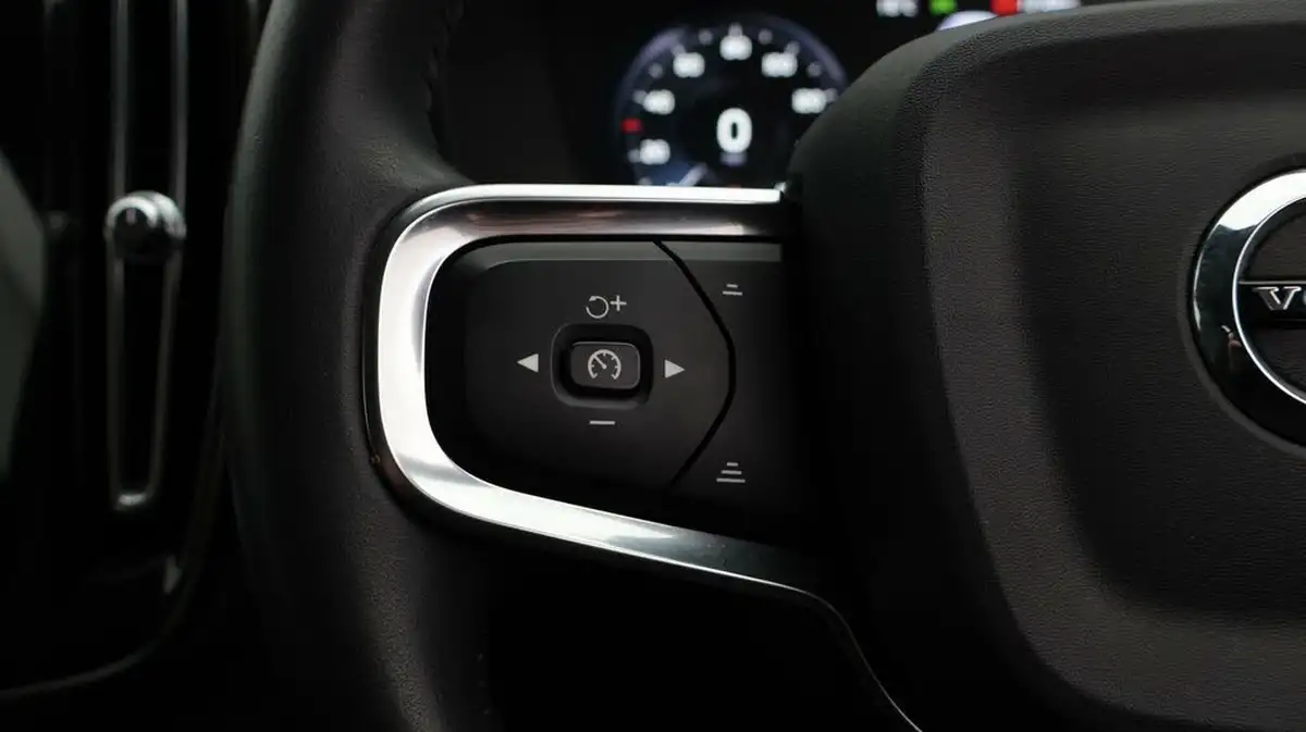 2020-volvo-xc40-15-t3-inscription-pro-geartronic-big-24