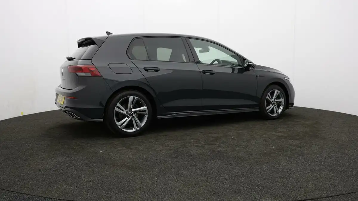 2022-volkswagen-golf-15-tsi-r-line-130ps-hatchback-big-26