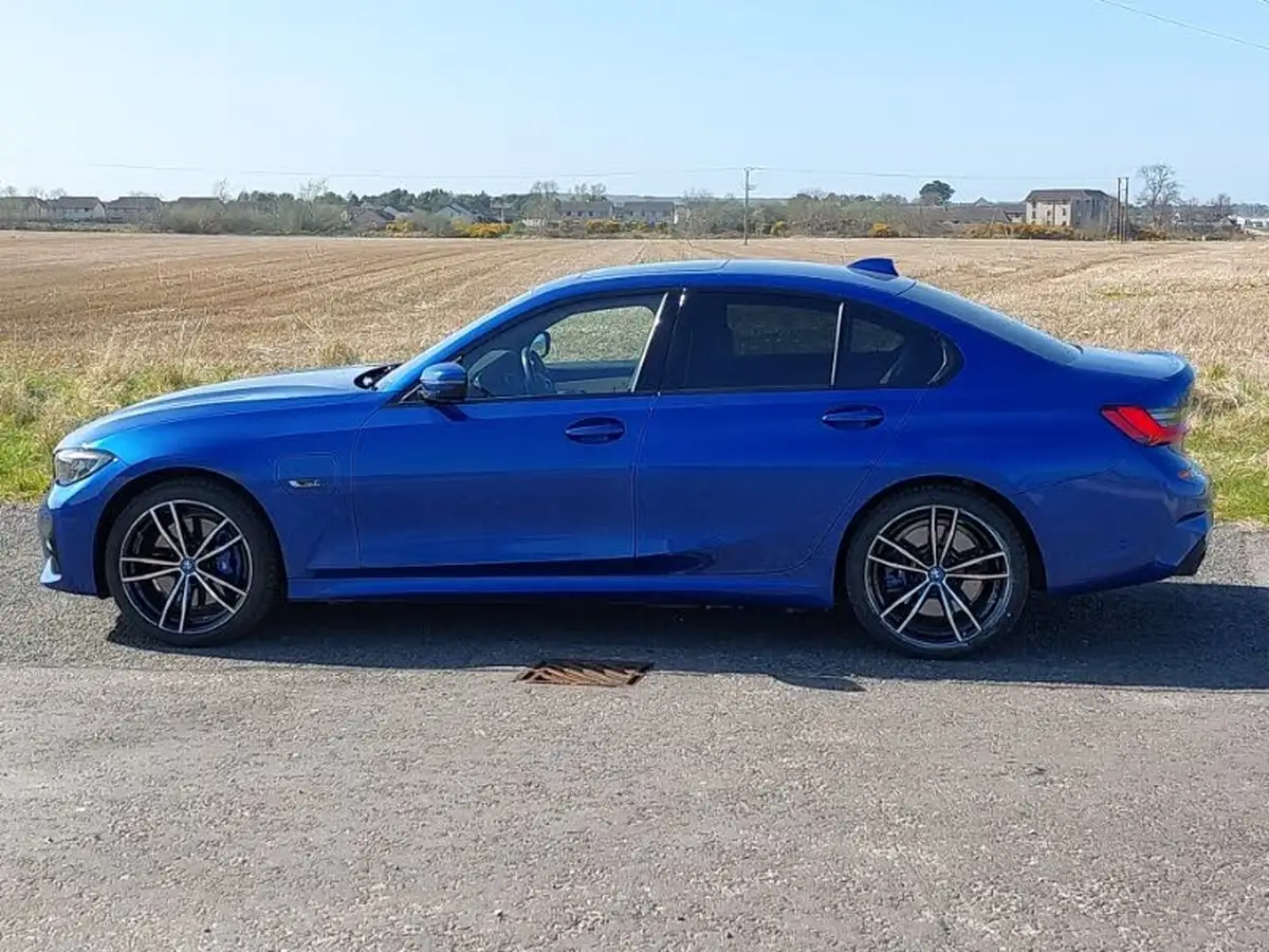 2022-bmw-3-series-20-330e-xdrive-m-sport-saloon-4d-big-3