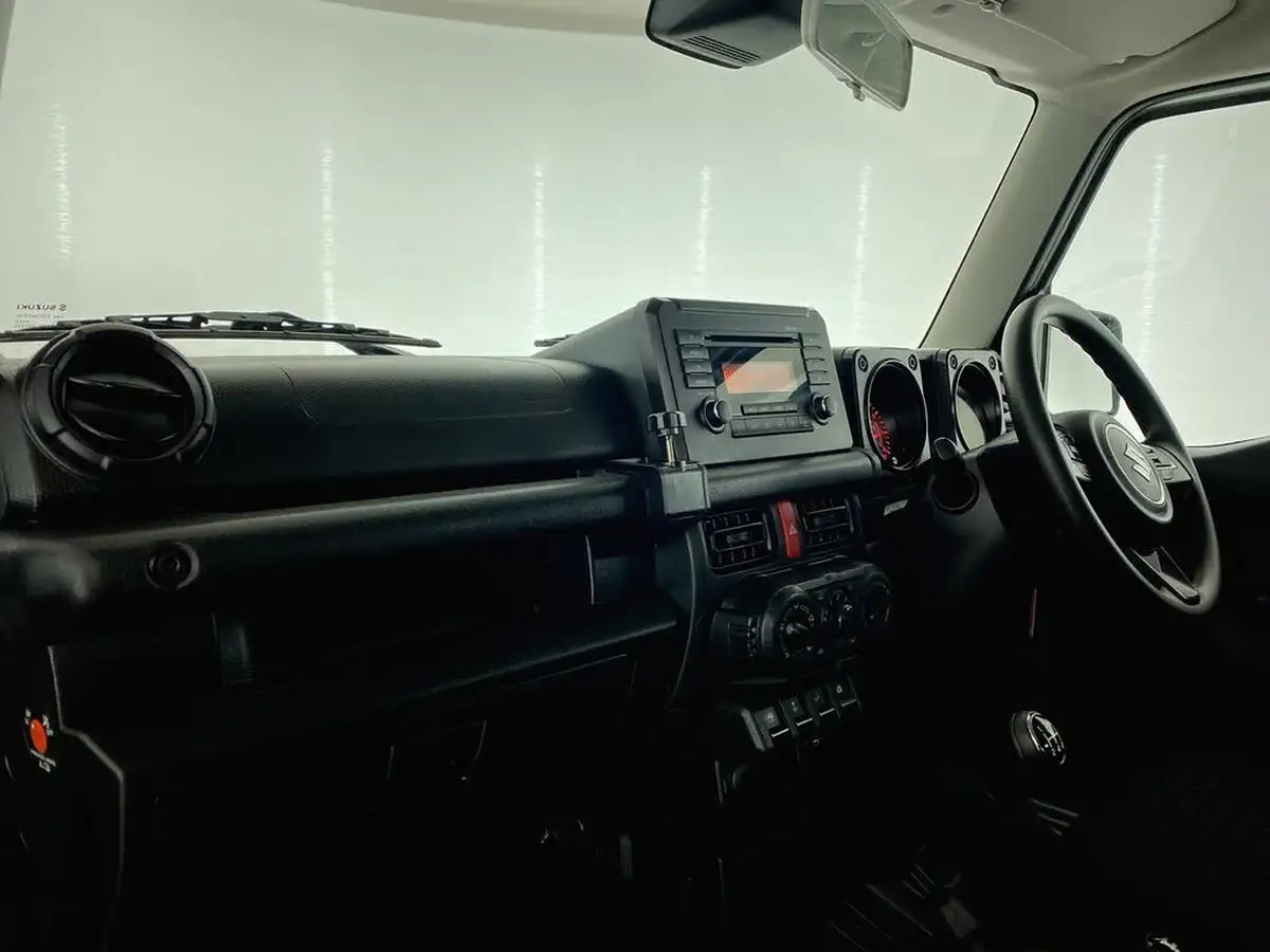 2021-suzuki-jimny-15-light-commercial-allgrip-big-27