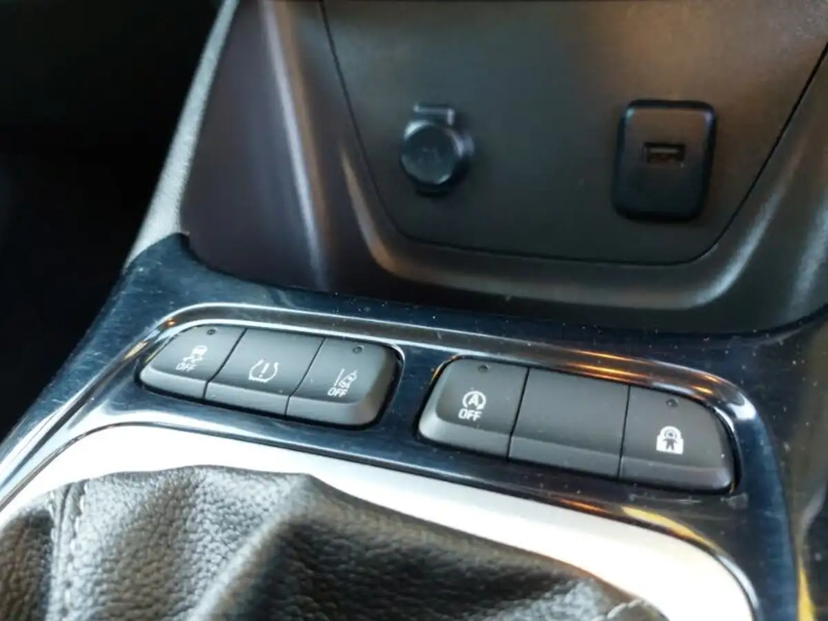 2020-vauxhall-crossland-x-12i-griffin-big-15