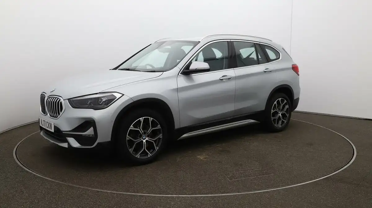 2021-bmw-x1-15-sdrive18i-xline-big-61