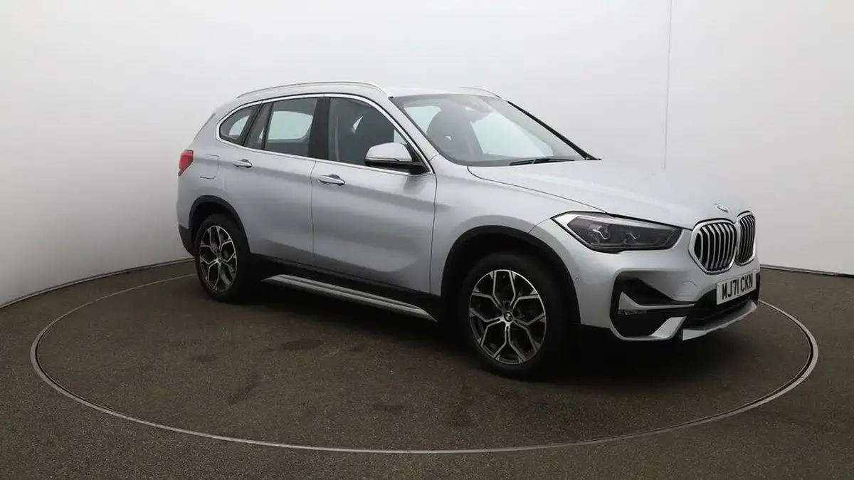 2021-bmw-x1-15-sdrive18i-xline-big-37