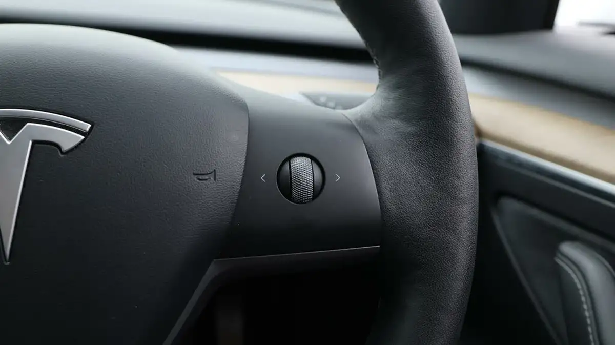 2021-tesla-model-3-e-long-range-4x4-big-24