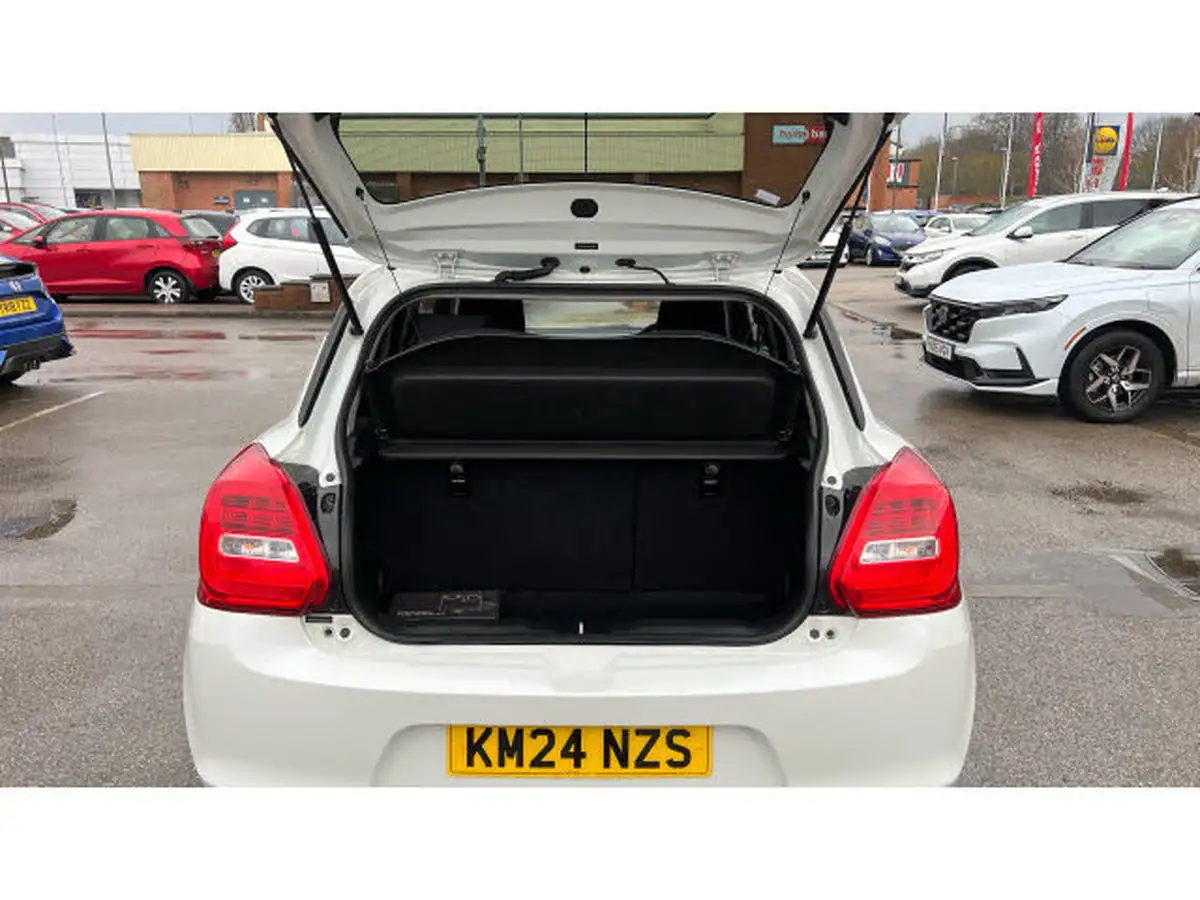 2024-suzuki-swift-12-dualjet-sz-l-big-3